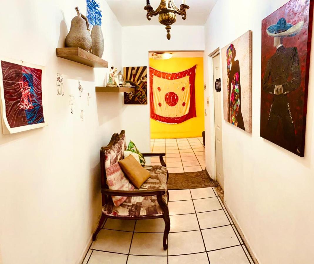 Free Spirit Hostel Гвадалахара Экстерьер фото
