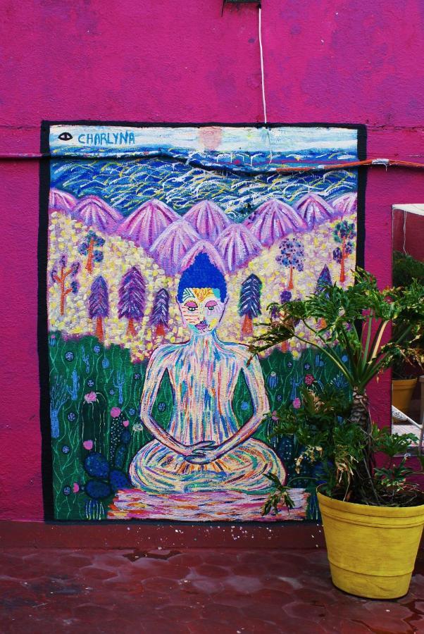 Free Spirit Hostel Гвадалахара Экстерьер фото
