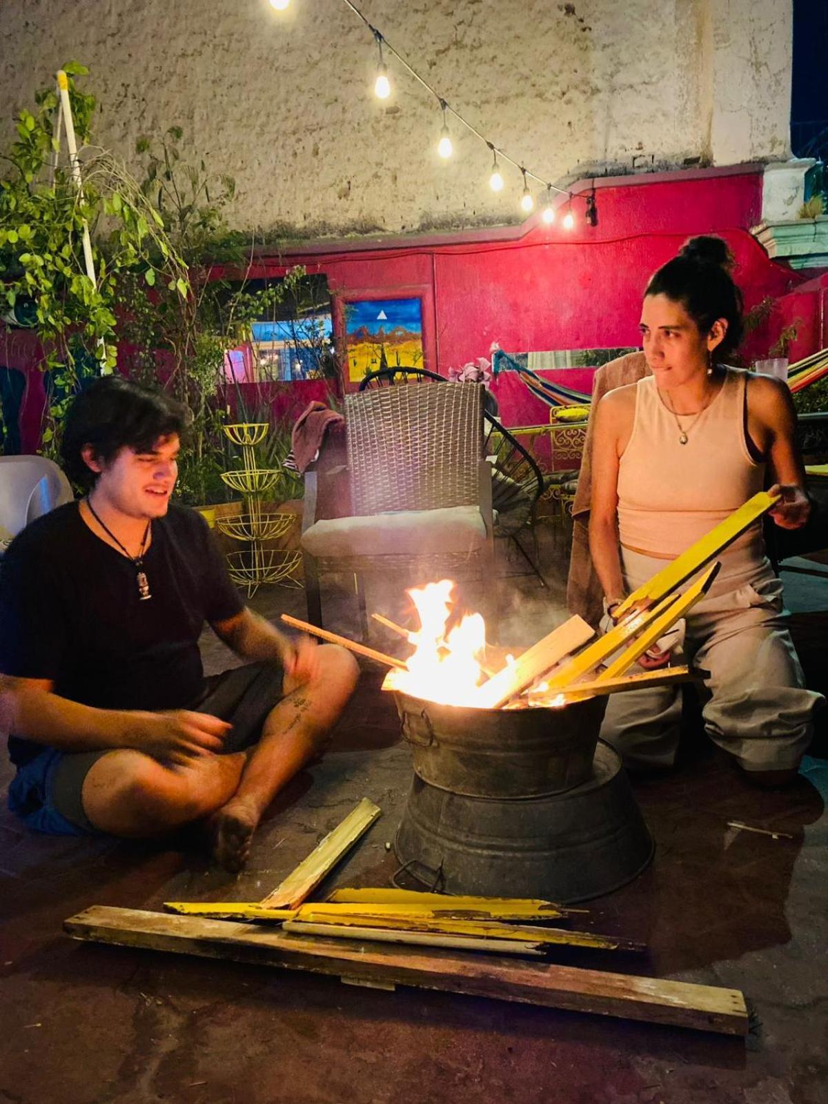 Free Spirit Hostel Гвадалахара Экстерьер фото