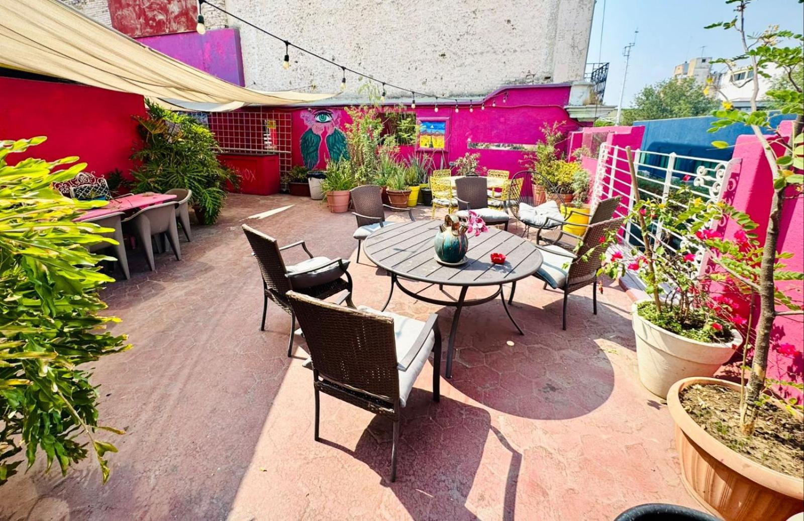 Free Spirit Hostel Гвадалахара Экстерьер фото